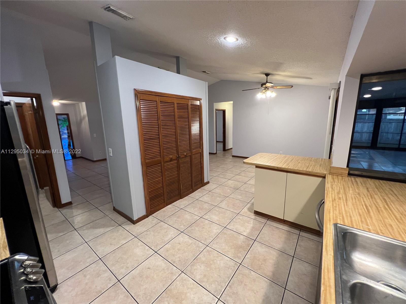 PORT ST LUCIE SECTION 11 - Residential