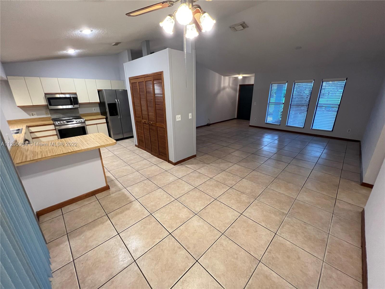 PORT ST LUCIE SECTION 11 - Residential