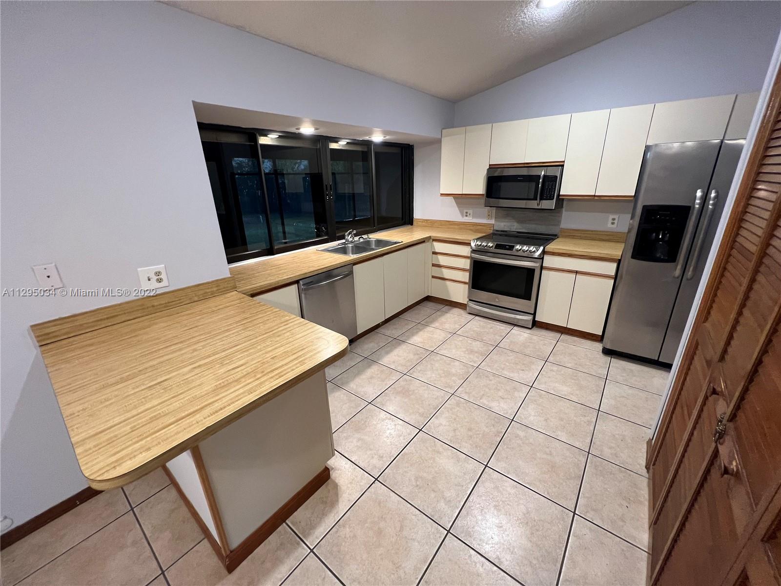 PORT ST LUCIE SECTION 11 - Residential