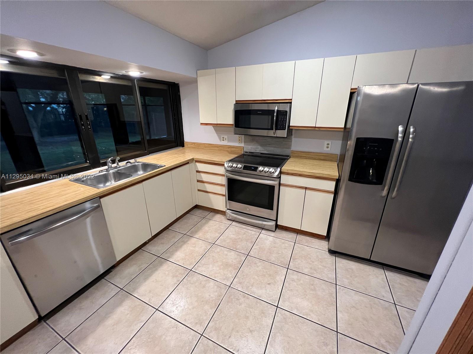 PORT ST LUCIE SECTION 11 - Residential