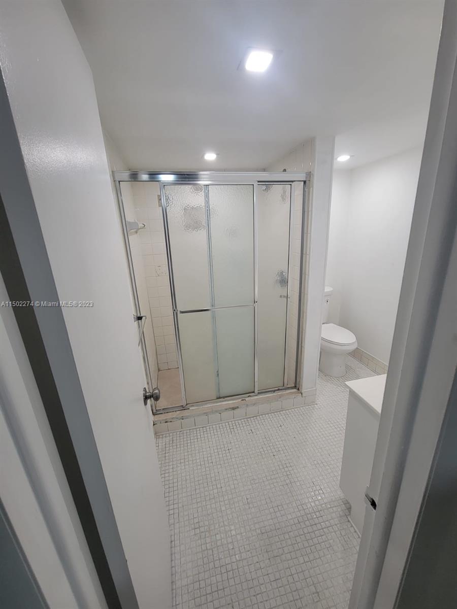 SAMARI LAKE EAST CONDO - Residential Lease
