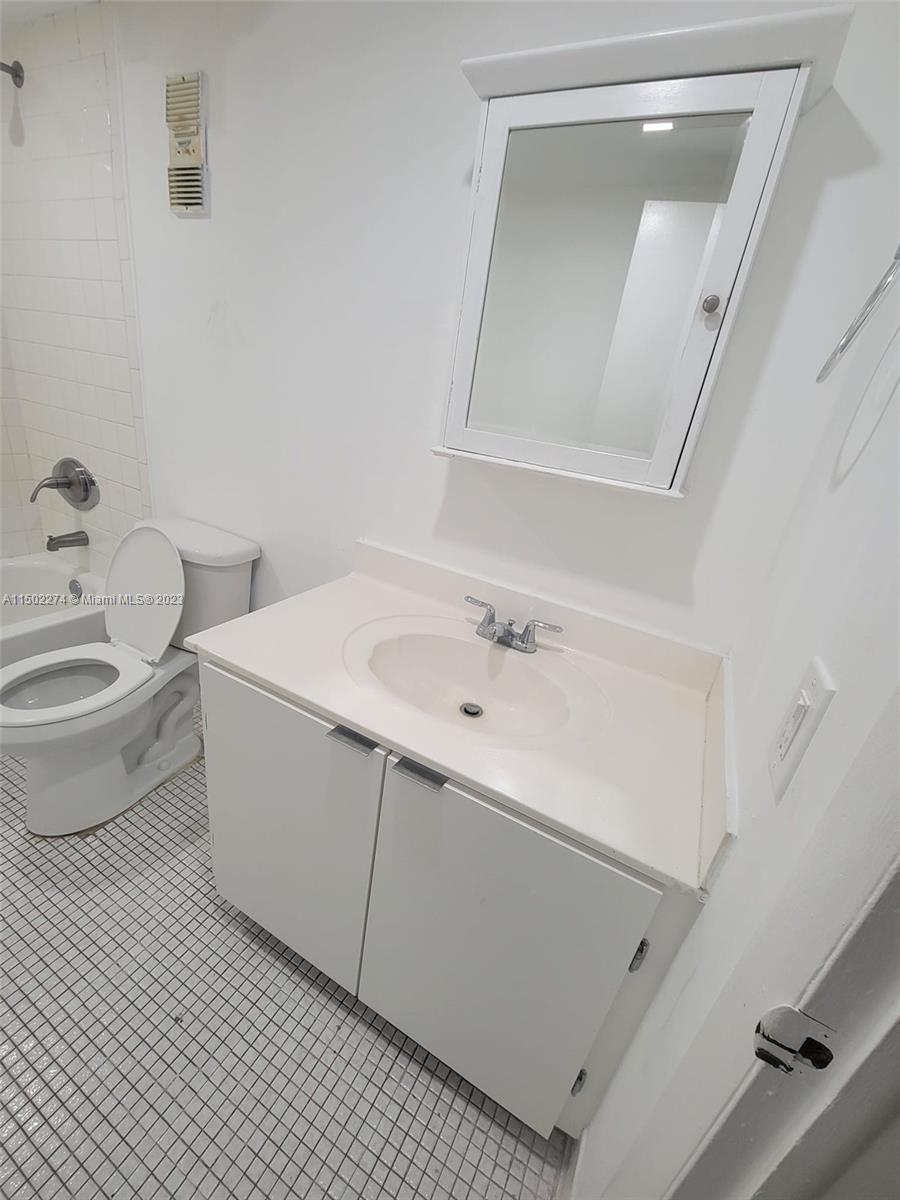 SAMARI LAKE EAST CONDO - Residential Lease