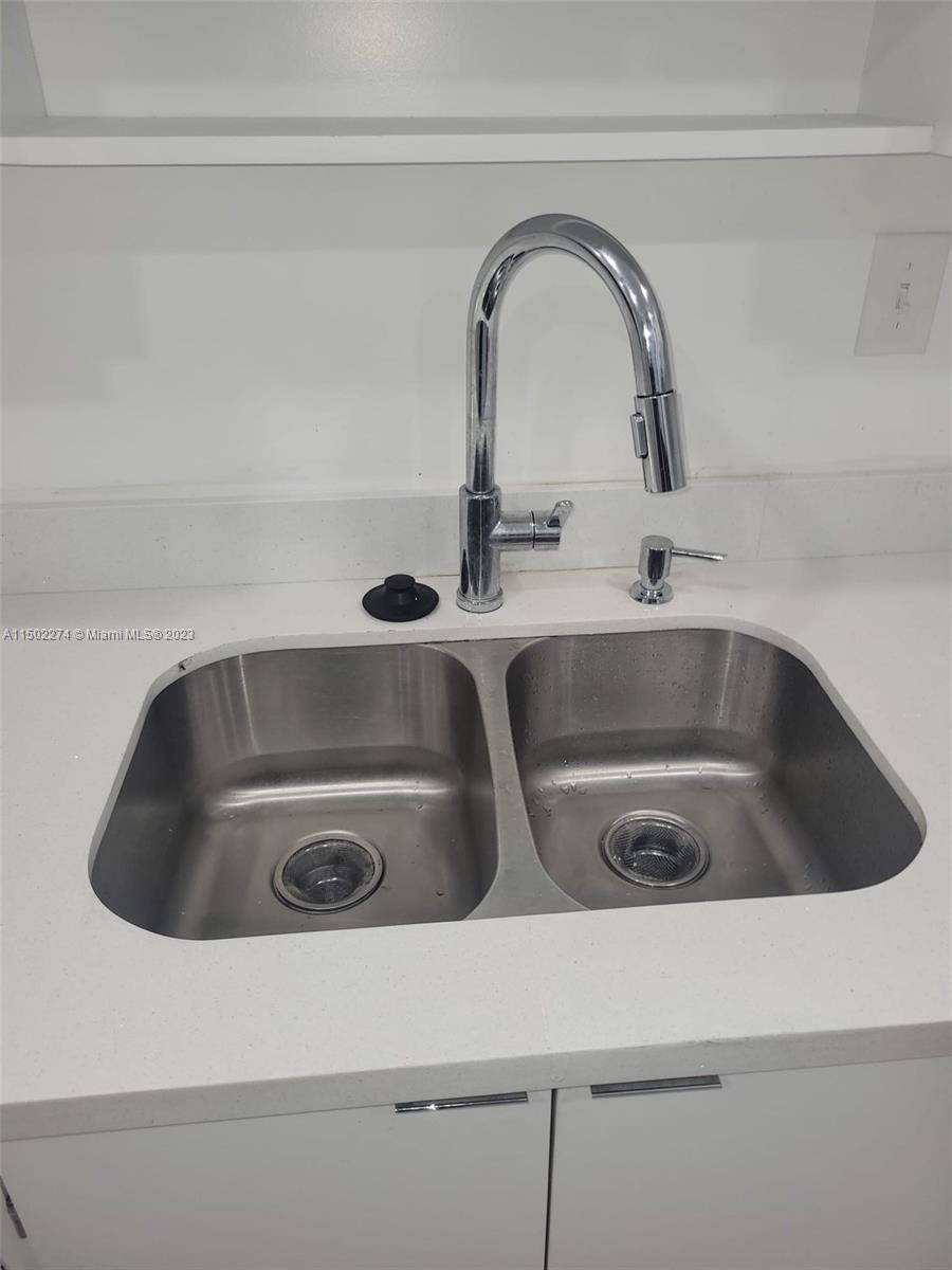 SAMARI LAKE EAST CONDO - Residential Lease