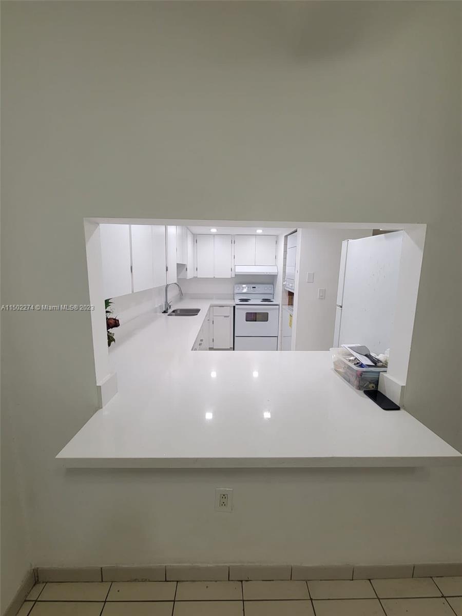 SAMARI LAKE EAST CONDO - Residential Lease