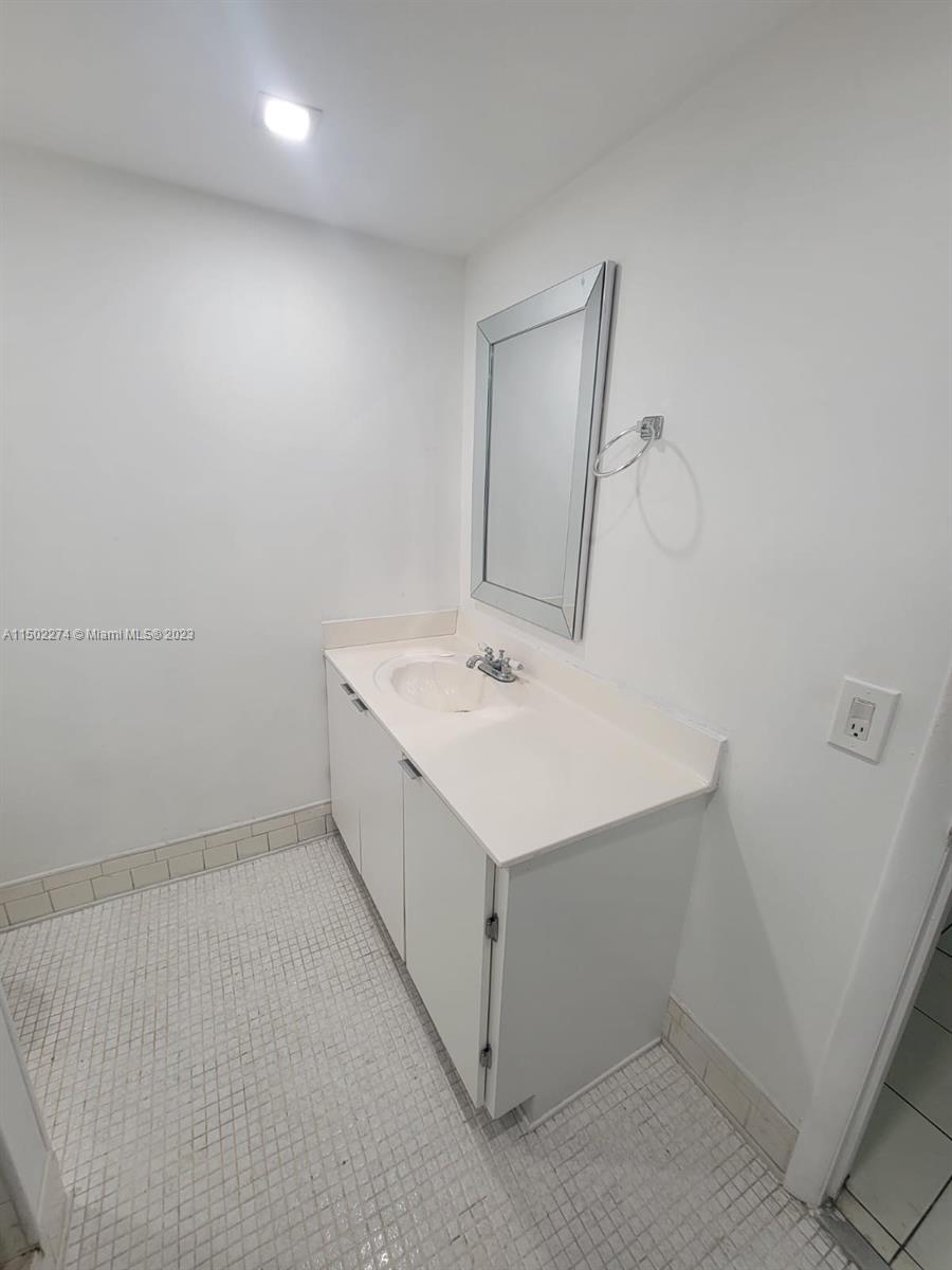 SAMARI LAKE EAST CONDO - Residential Lease