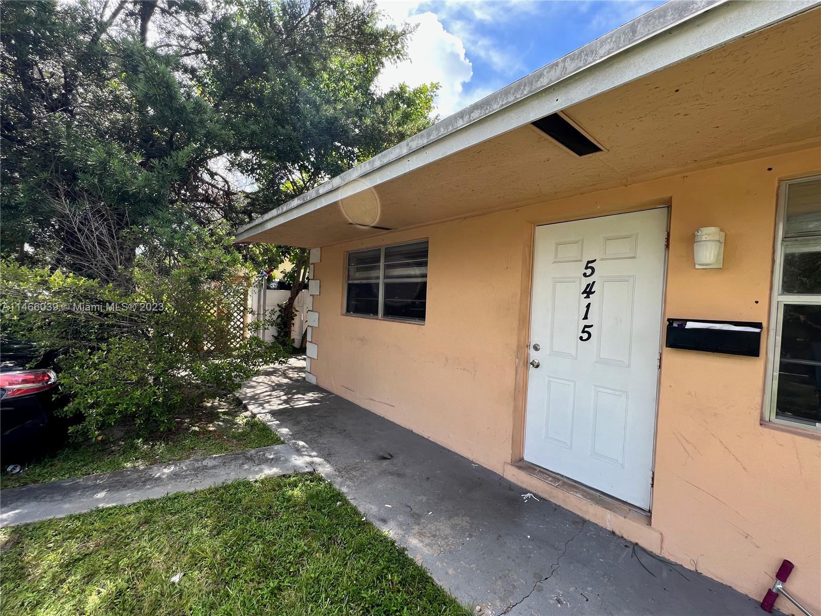 SUNSHINE VILLAS - Residential Lease