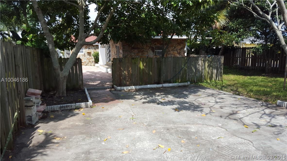 Hollywood Park 4-19 B - Residential Lease