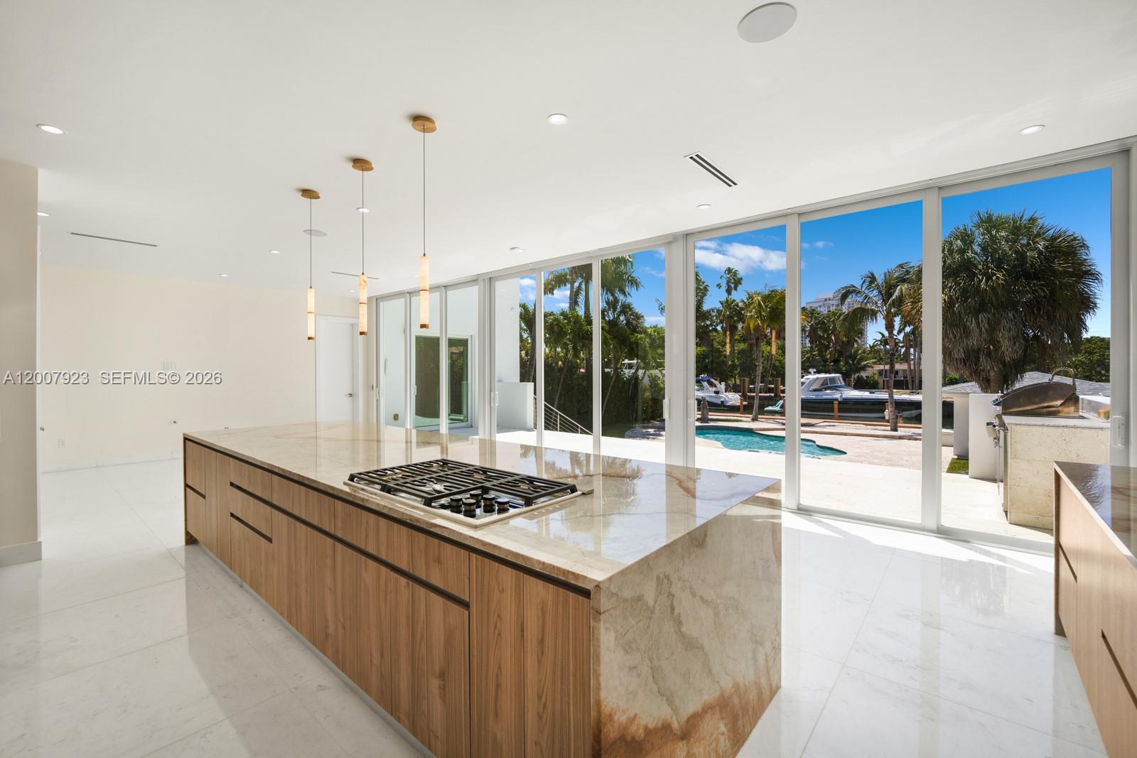 ADEMAR PARK AMD PL - Residential