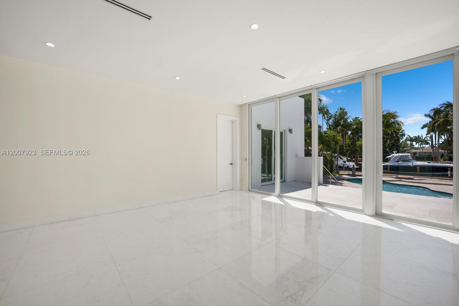 ADEMAR PARK AMD PL - Residential