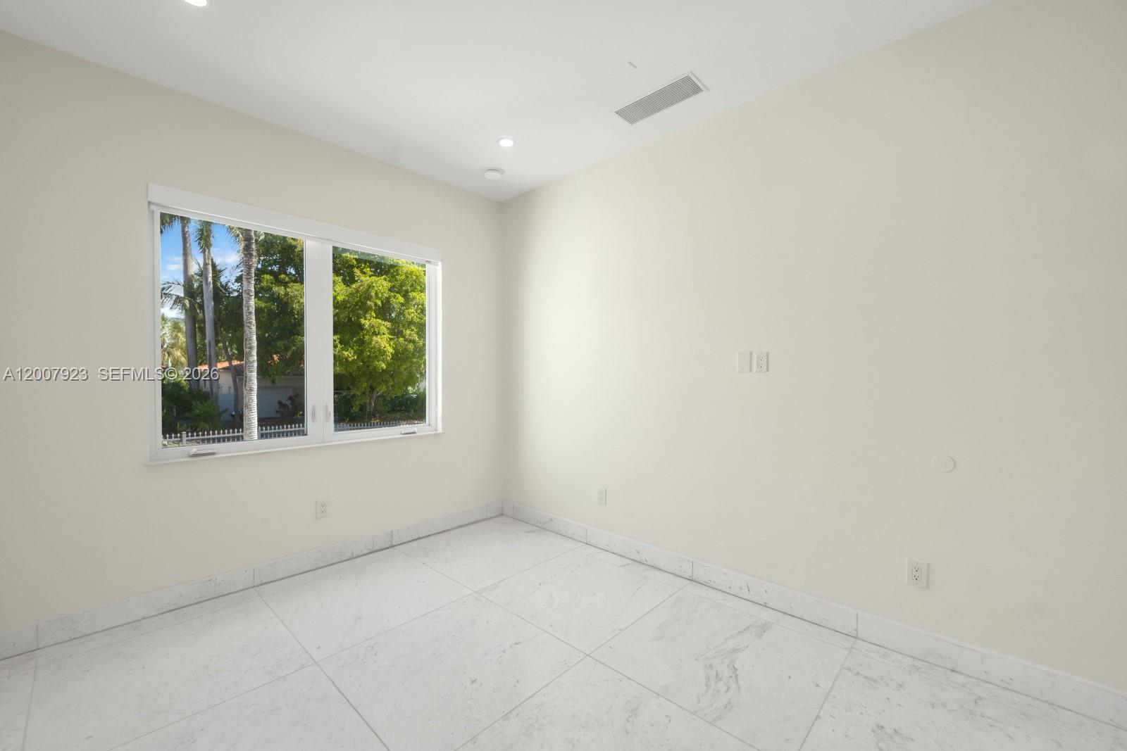 ADEMAR PARK AMD PL - Residential