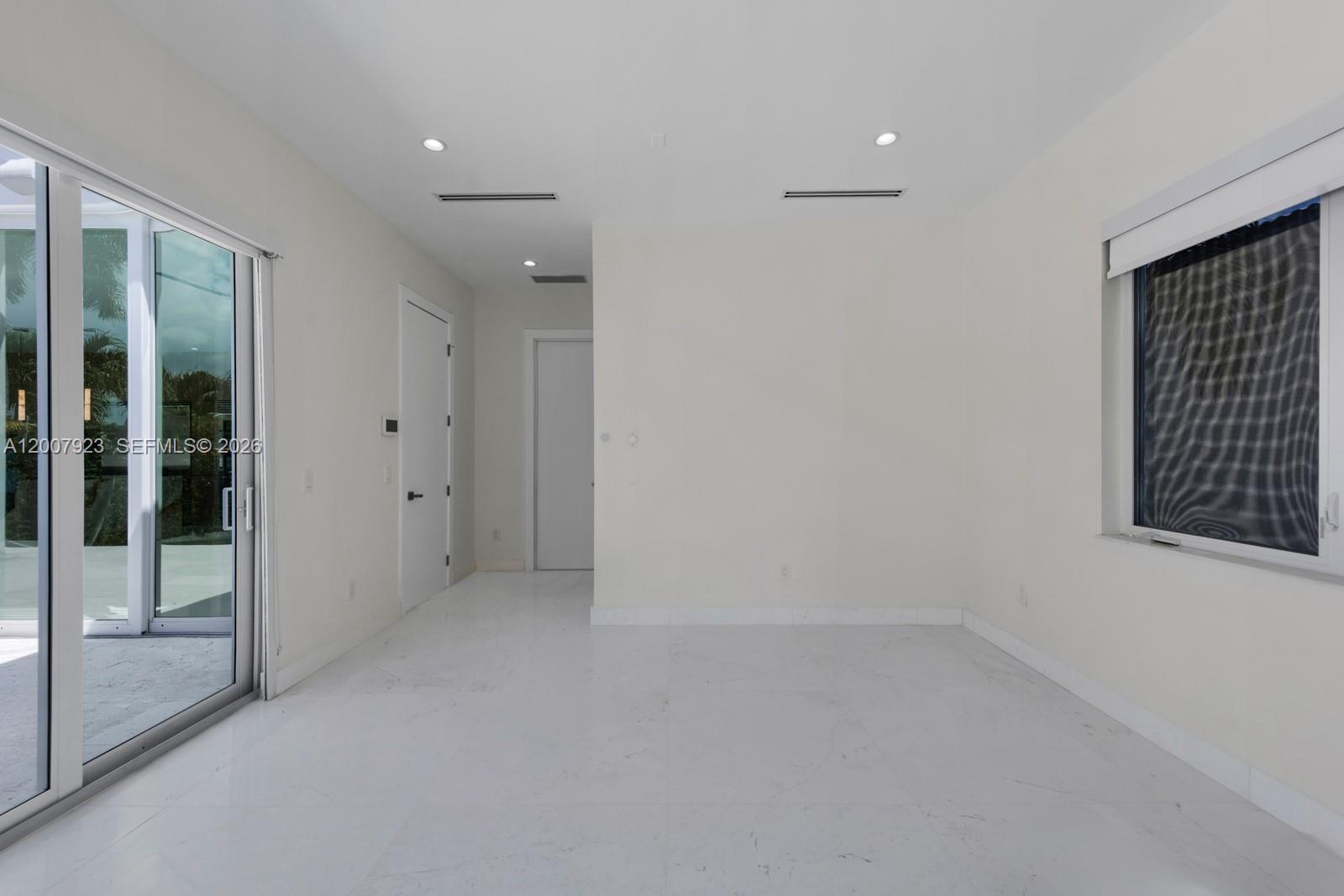 ADEMAR PARK AMD PL - Residential
