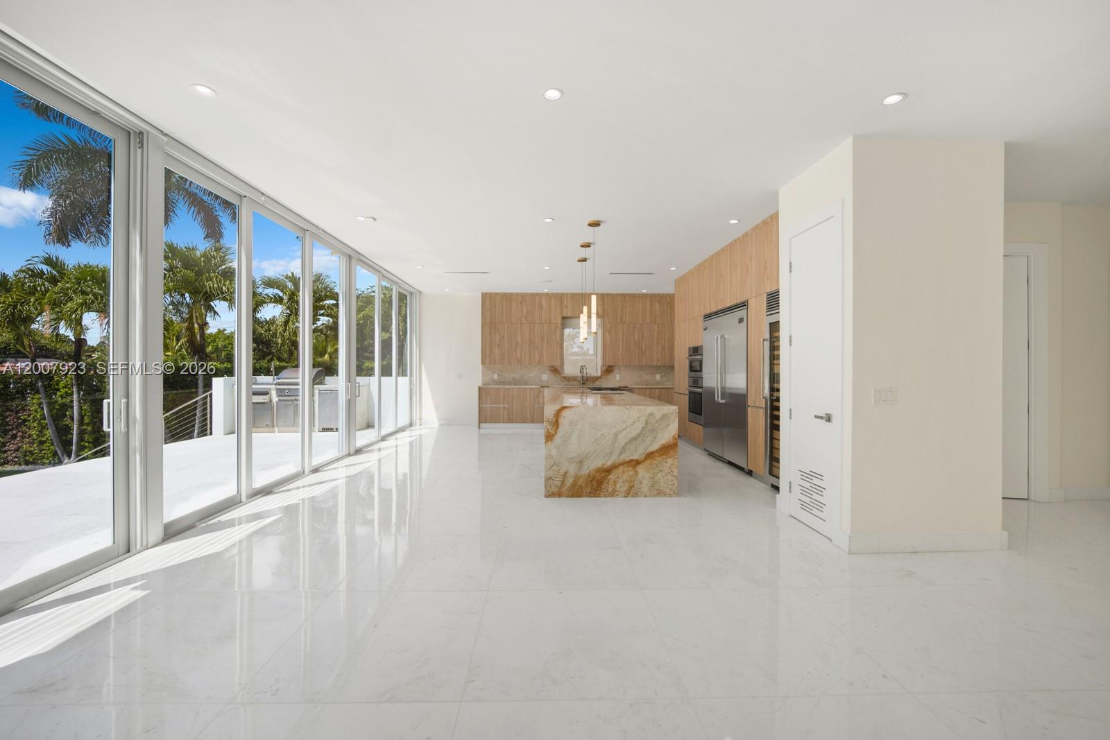 ADEMAR PARK AMD PL - Residential