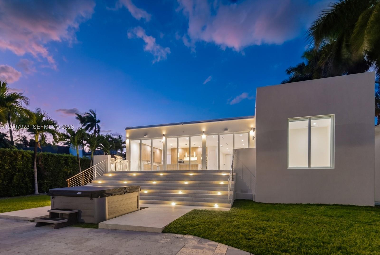 ADEMAR PARK AMD PL - Residential