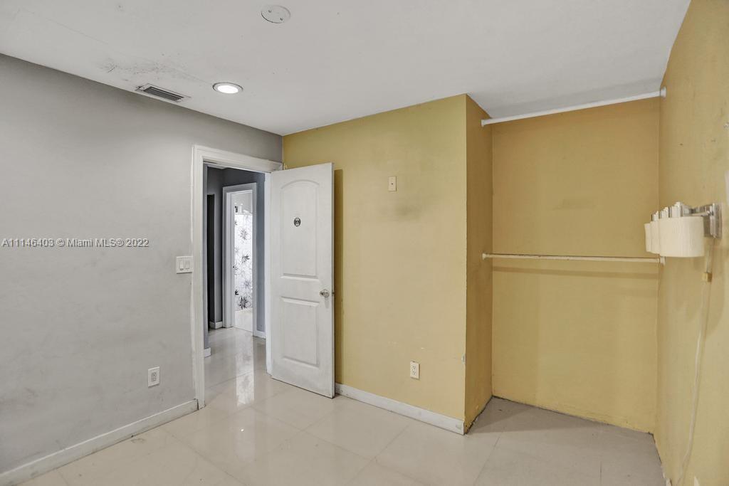 WESTWOOD LAKE 8TH ADDN - Residential
