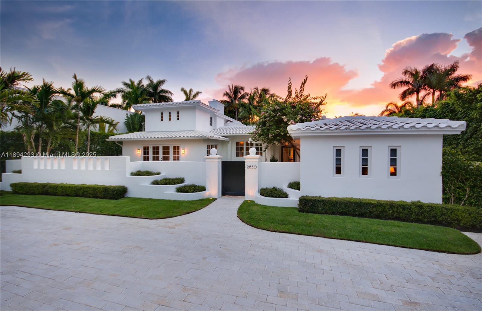 SUNSET ISLANDS-ISLAND NO - Residential
