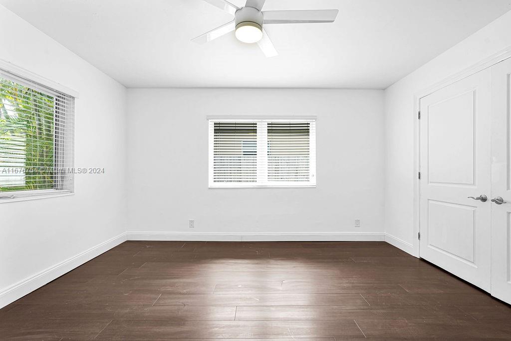 HOLLYWOOD LAKES SECTION - Residential Lease