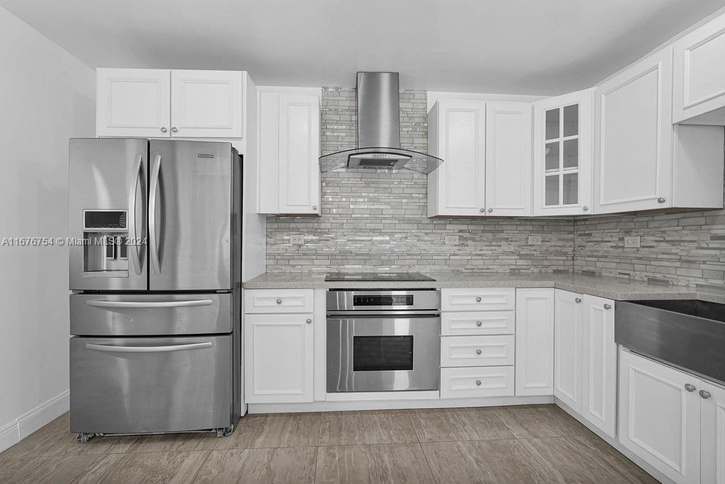 HOLLYWOOD LAKES SECTION - Residential Lease