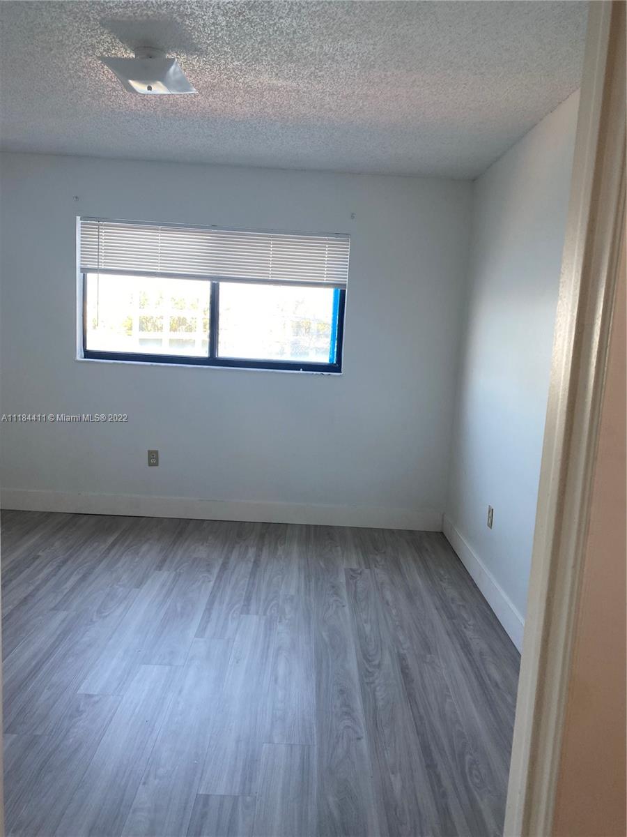 VISTA DEL LAGO I CONDO - Residential Lease