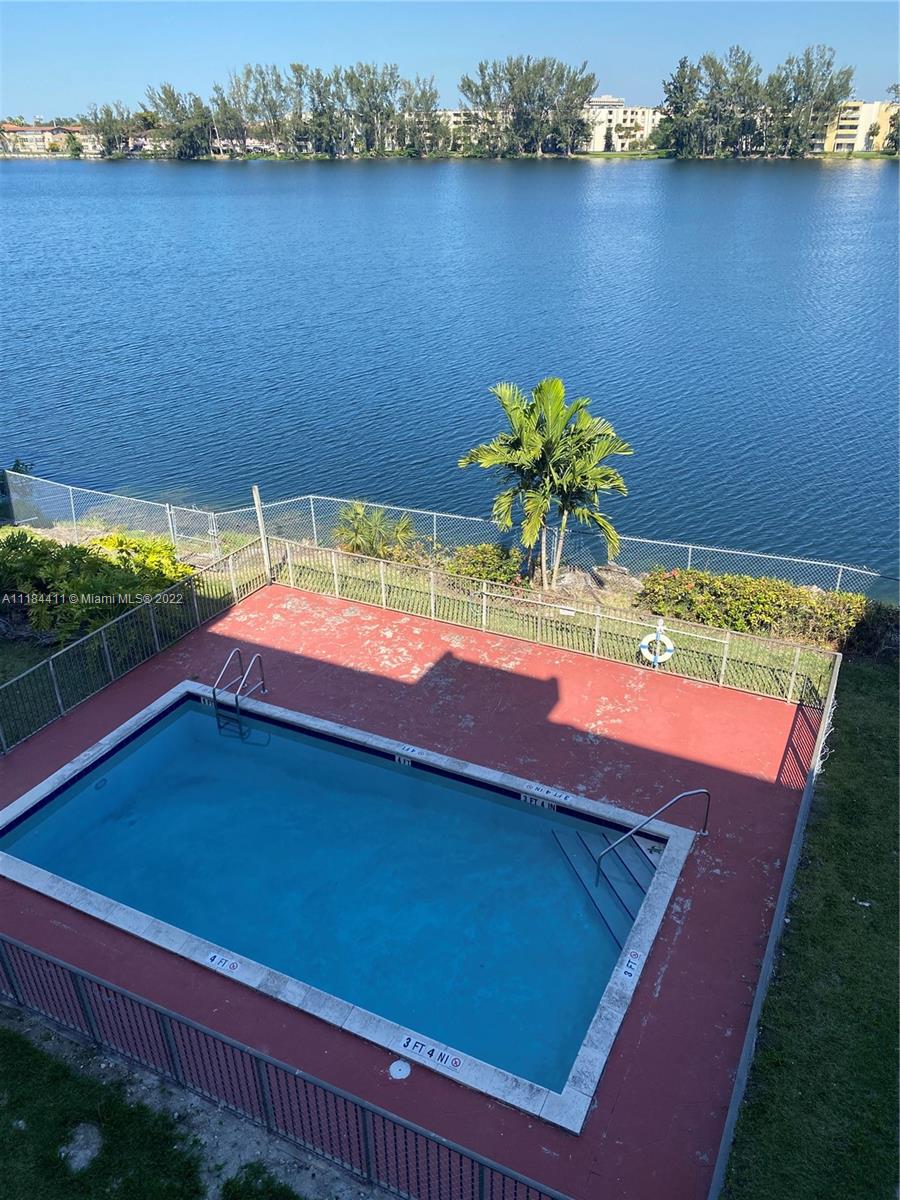 VISTA DEL LAGO I CONDO - Residential Lease