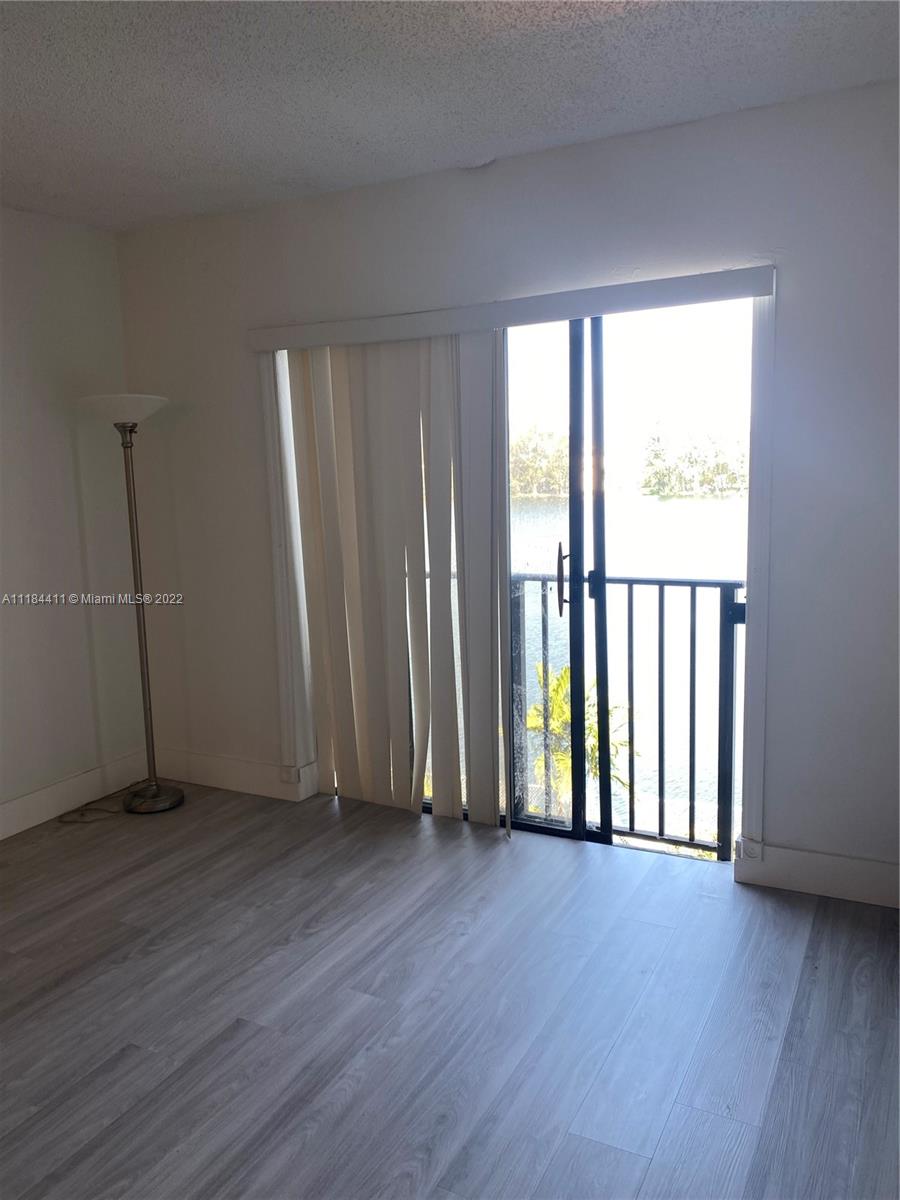 VISTA DEL LAGO I CONDO - Residential Lease