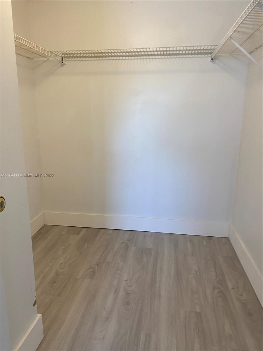 VISTA DEL LAGO I CONDO - Residential Lease