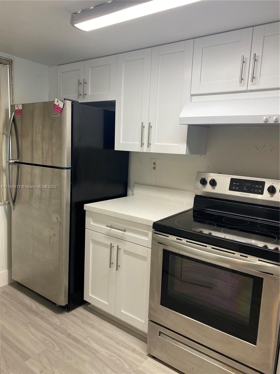 VISTA DEL LAGO I CONDO - Residential Lease