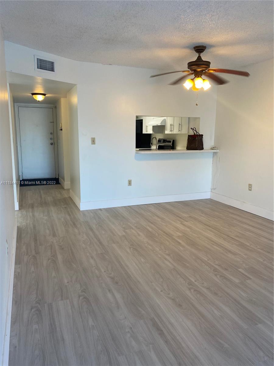 VISTA DEL LAGO I CONDO - Residential Lease