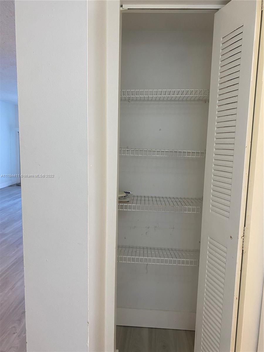VISTA DEL LAGO I CONDO - Residential Lease