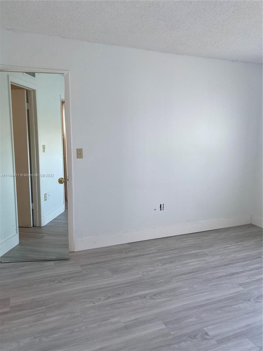 VISTA DEL LAGO I CONDO - Residential Lease