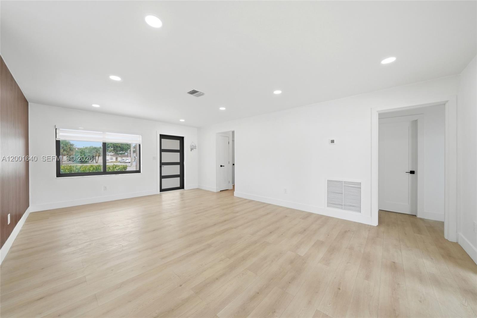 LAKE LAURENCE NORTH - Residential
