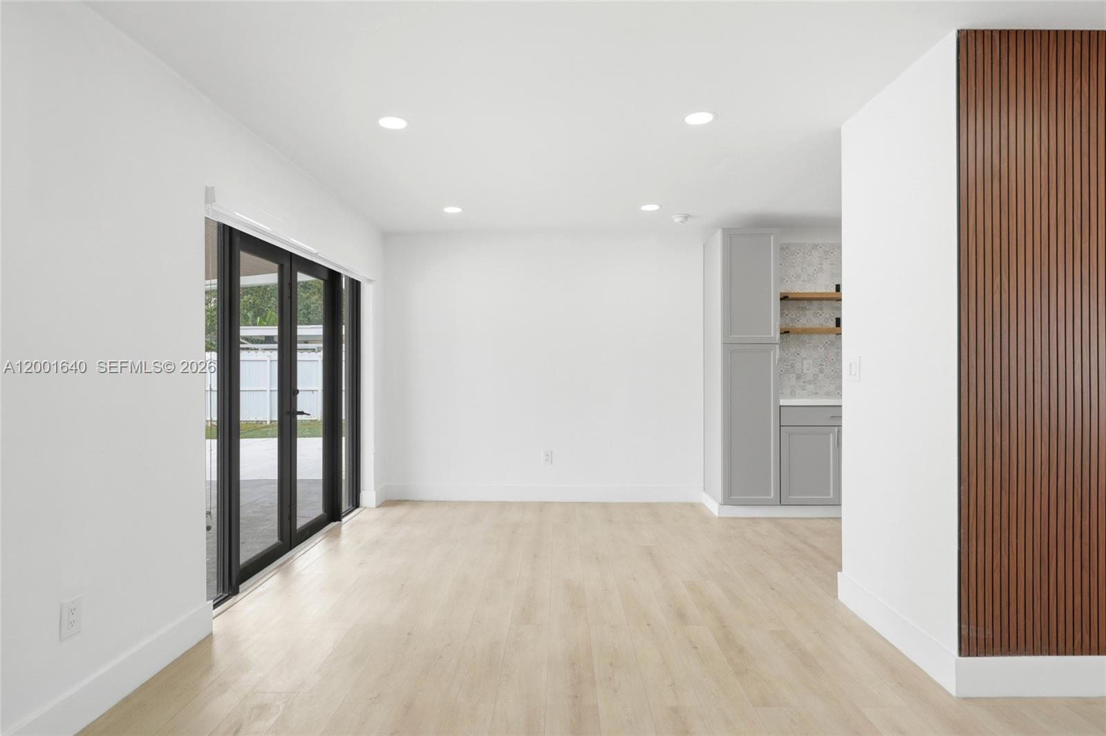 LAKE LAURENCE NORTH - Residential