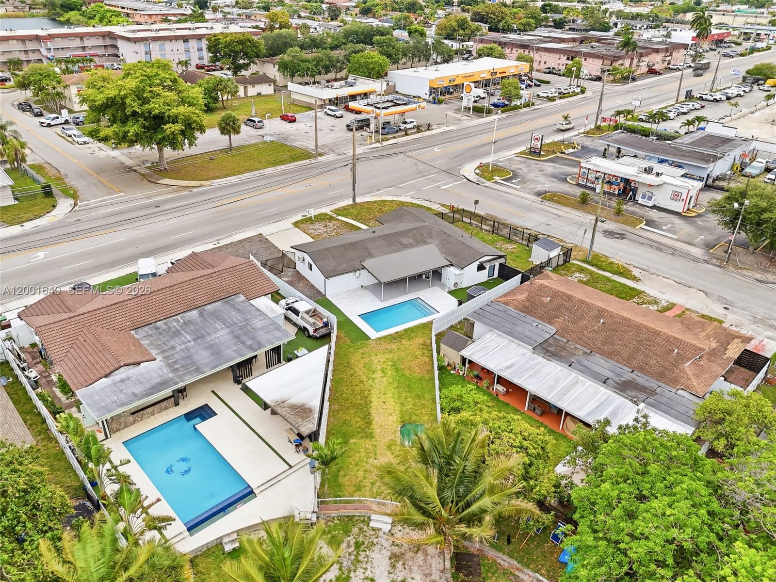 LAKE LAURENCE NORTH - Residential