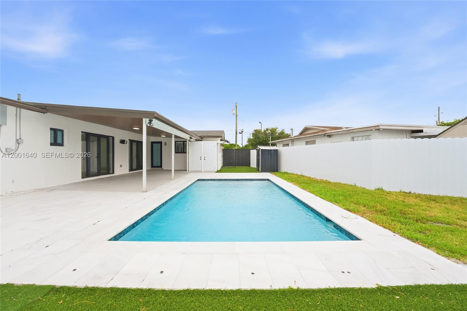 LAKE LAURENCE NORTH - Residential