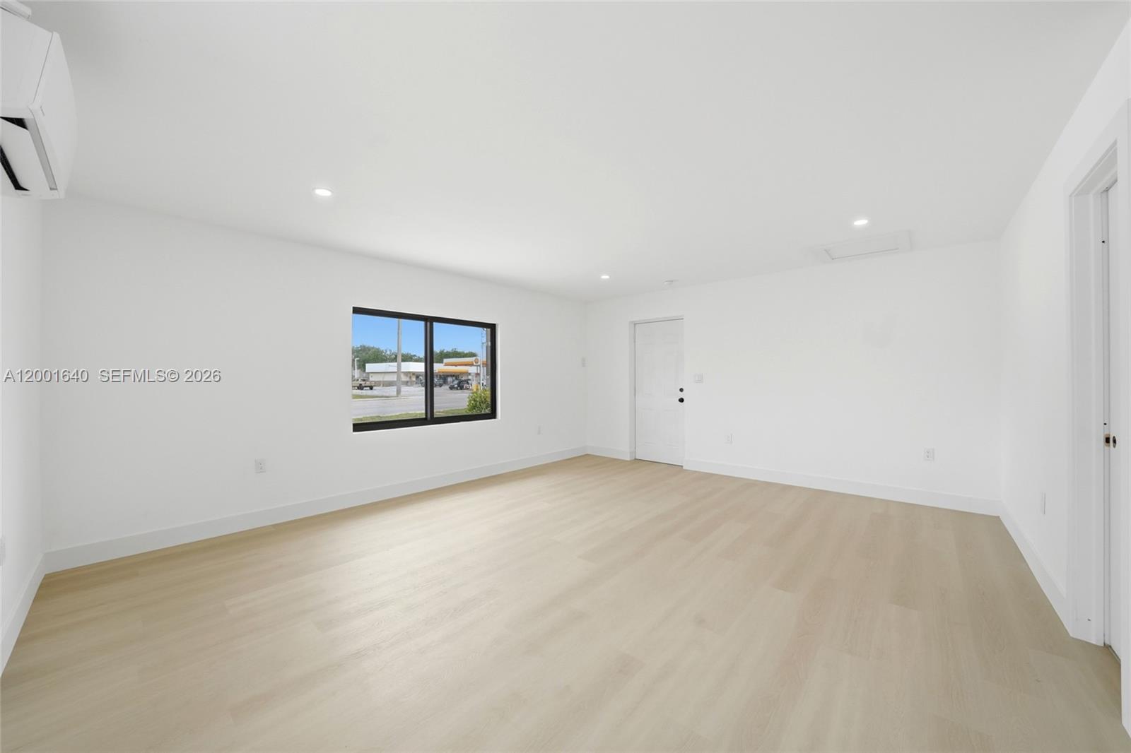 LAKE LAURENCE NORTH - Residential