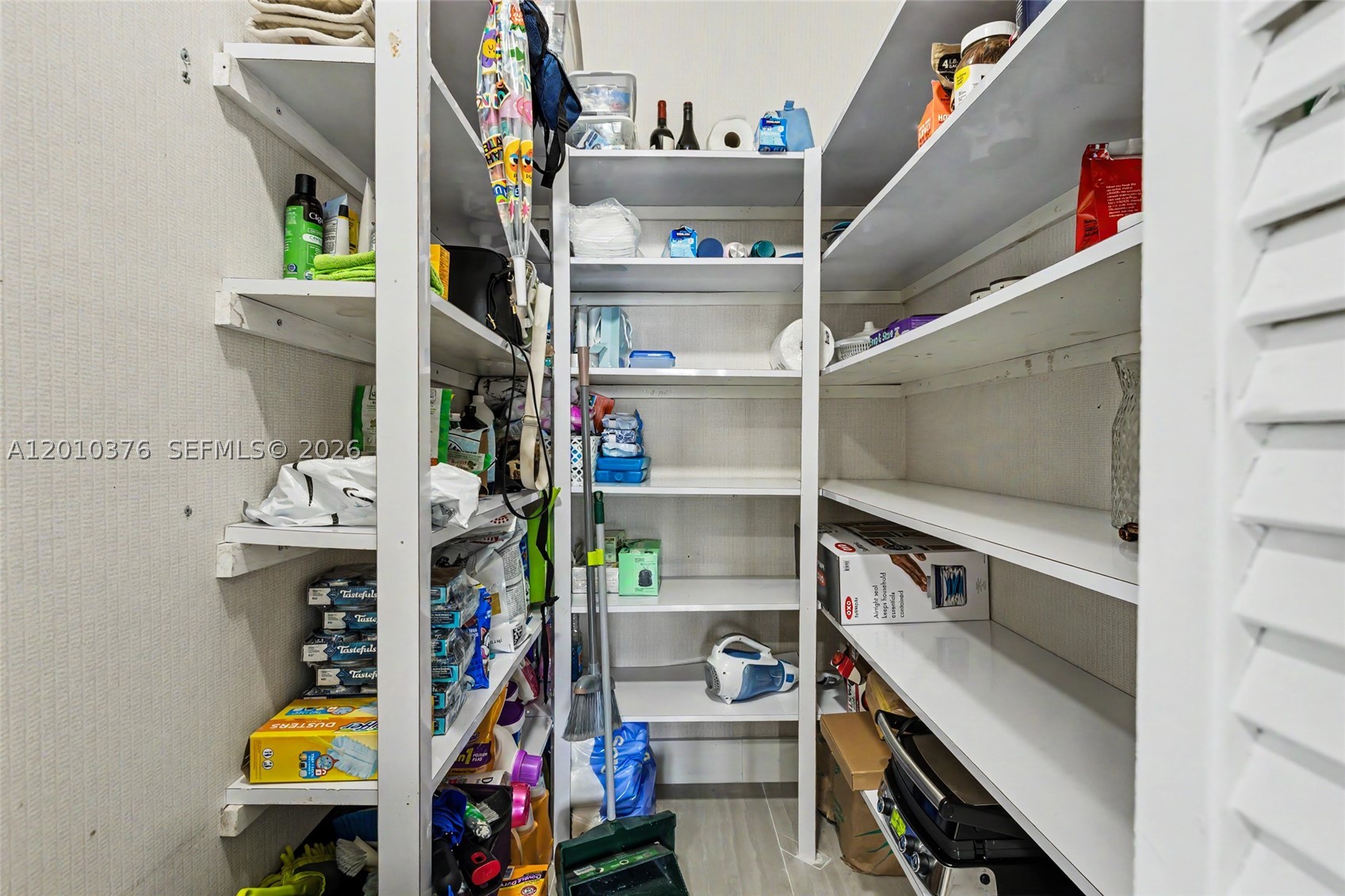 HILLCREST EAST NO 25 COND - Residential