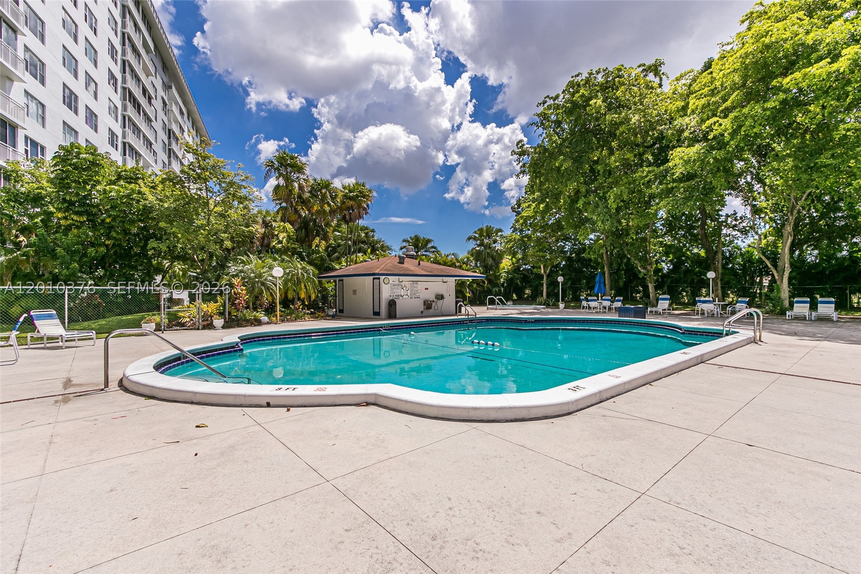HILLCREST EAST NO 25 COND - Residential