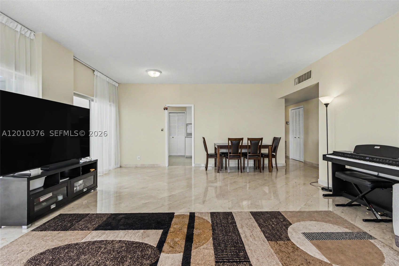 HILLCREST EAST NO 25 COND - Residential
