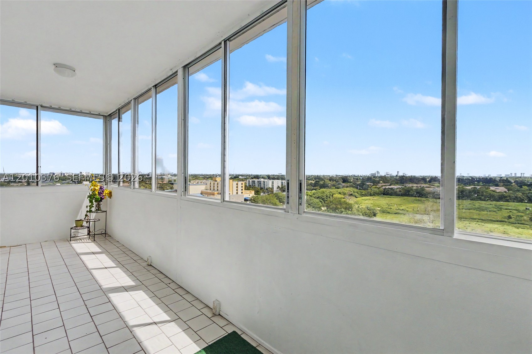 HILLCREST EAST NO 25 COND - Residential
