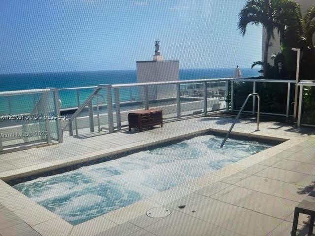 COSTA HOLLYWOOD CONDO - Residential