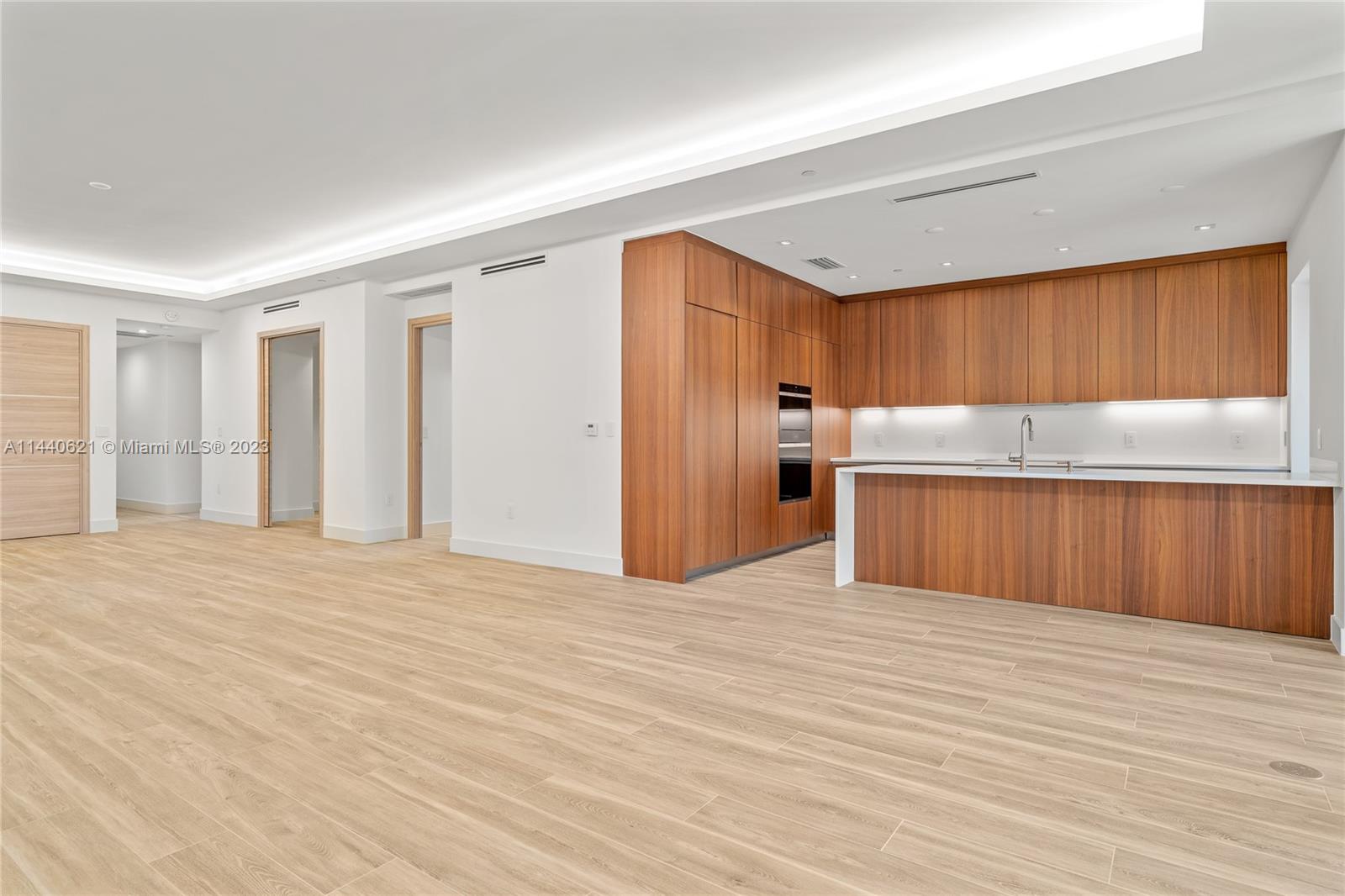 Villa Valencia - Residential Lease