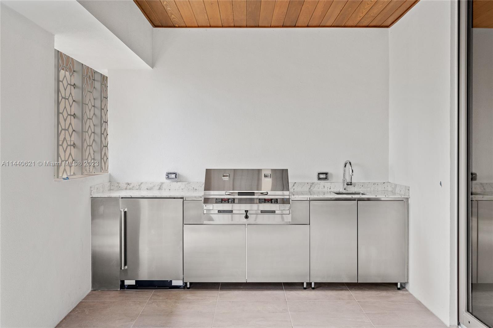 Villa Valencia - Residential Lease