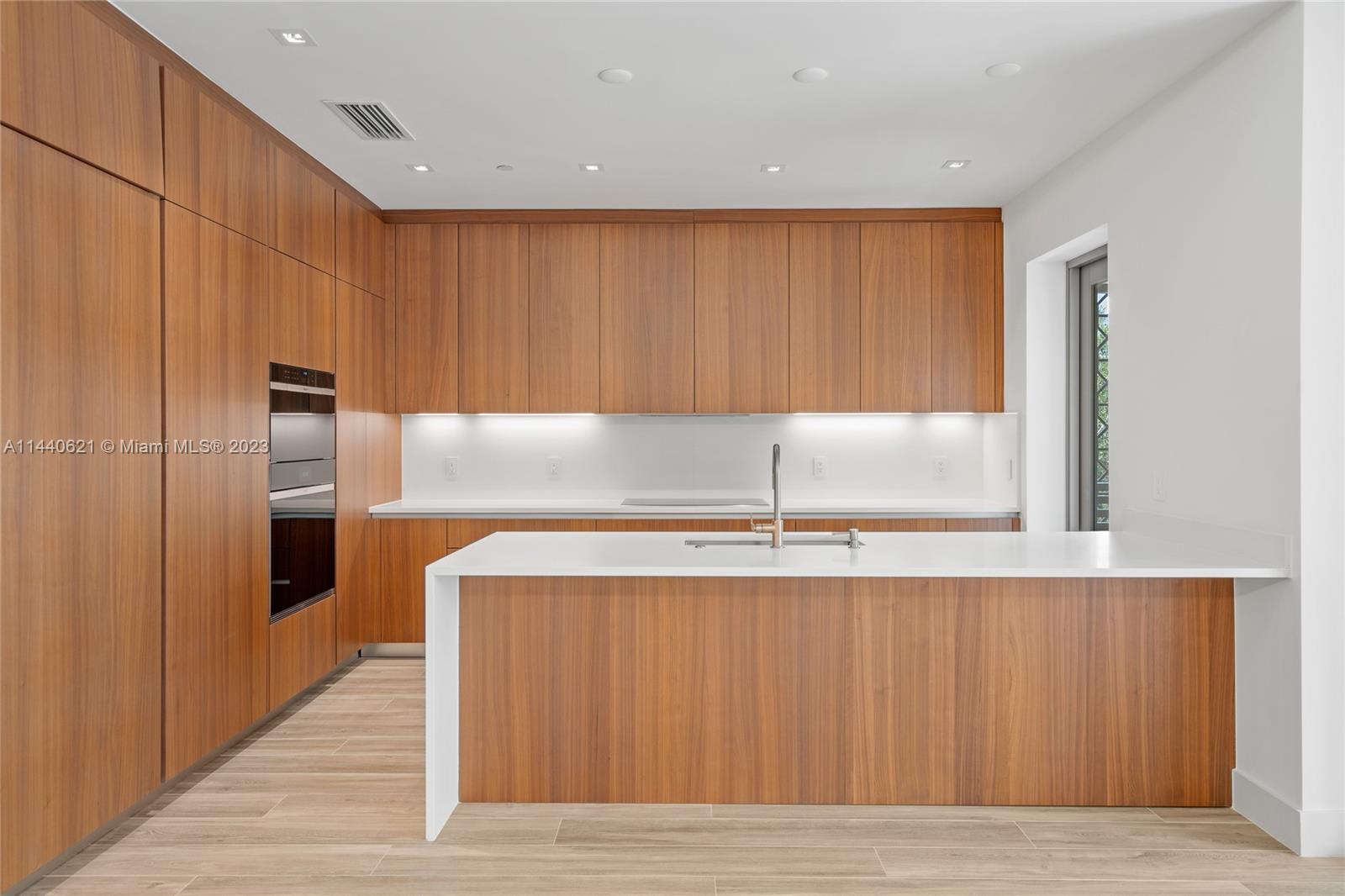 Villa Valencia - Residential Lease