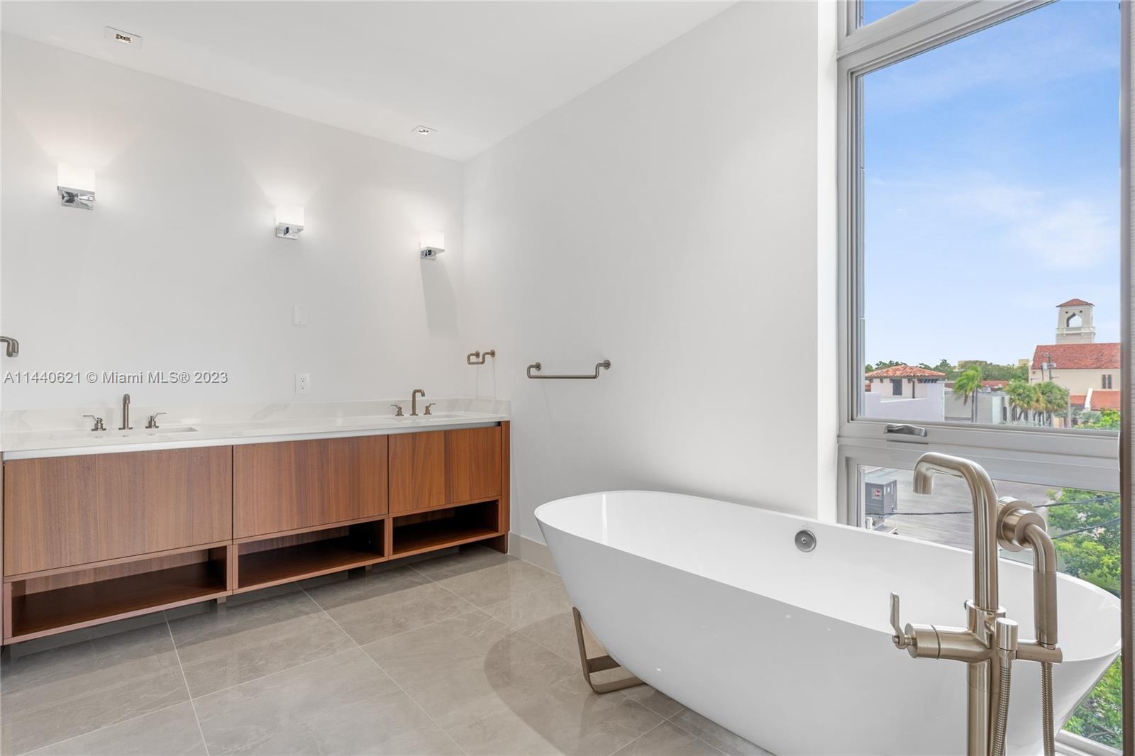 Villa Valencia - Residential Lease