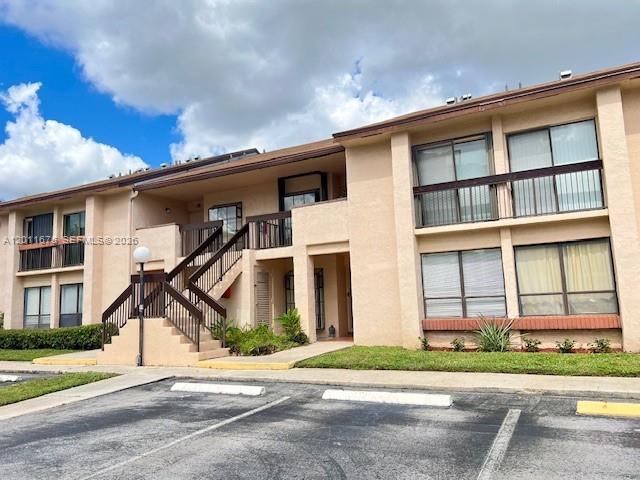 BEAUTIFUL 2 BEDROOM 2 BATHS FIRST FLOOR UNIT IN MEADOWRIDGE CONDO. PORCELAIN FLOORS IN KITCHEN, LIVING AND DINING AREA. LAMINATED FLOORS IN BEDROOMS. MASTER BEDROOM WITH SPACIOUS WALKING CLOSET. WASHER AND DRYER INSIDE UNIT FOR YOUR CONVENIENCE. LARGE ENCLOSED PATIO WITH A NICE GARDEN VIEW. PRIME LOCATION WITH A VARIETY OF DINING AND SHOPPING PLACES. CLOSE TO I95. NO SPECIAL ASSESSMENTS. PARKING SPOT JUST IN FRONT OF UNIT. TENANT OCCUPIED PAYING $2,200 MONTHLY WILLING TO STAY OR MOVE OUT