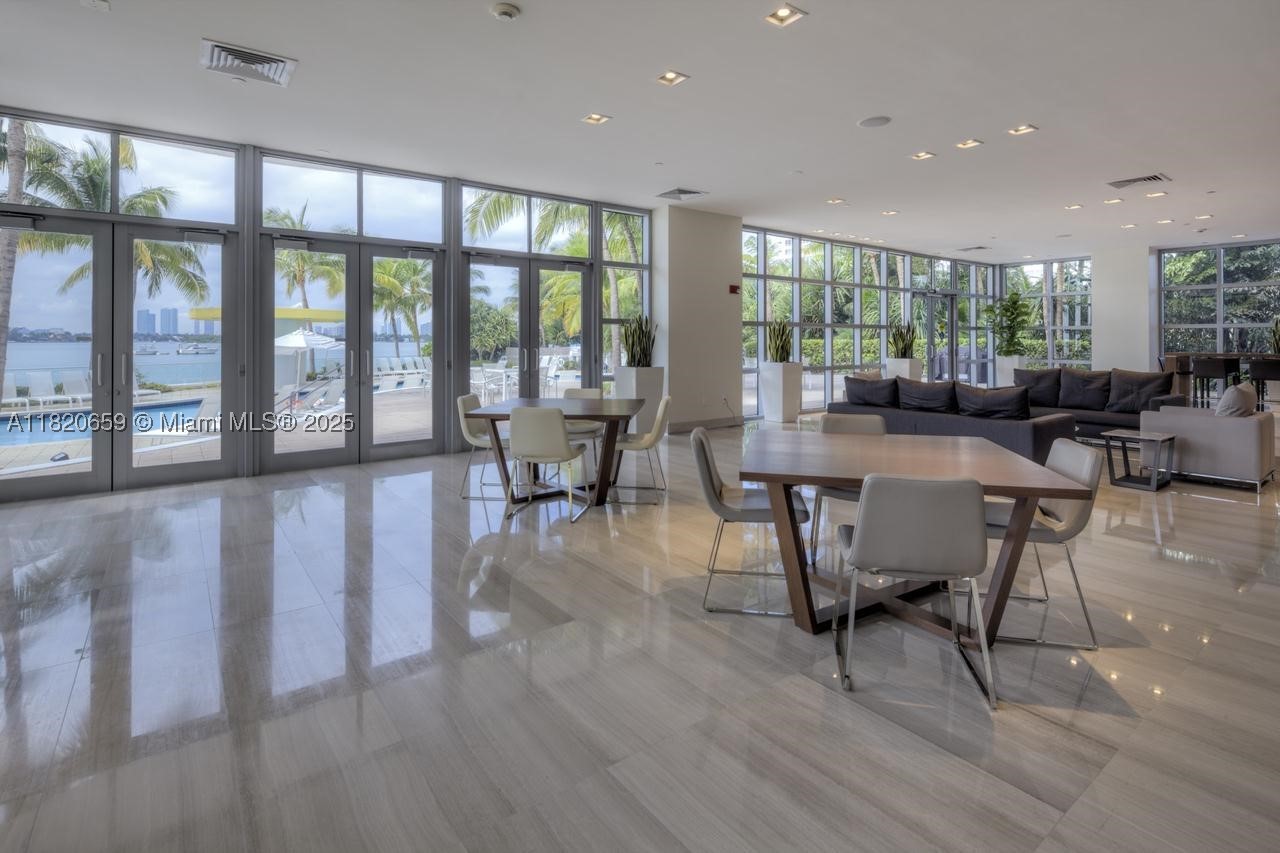 THE WAVERLY AT SOUTH BEAC - Residential