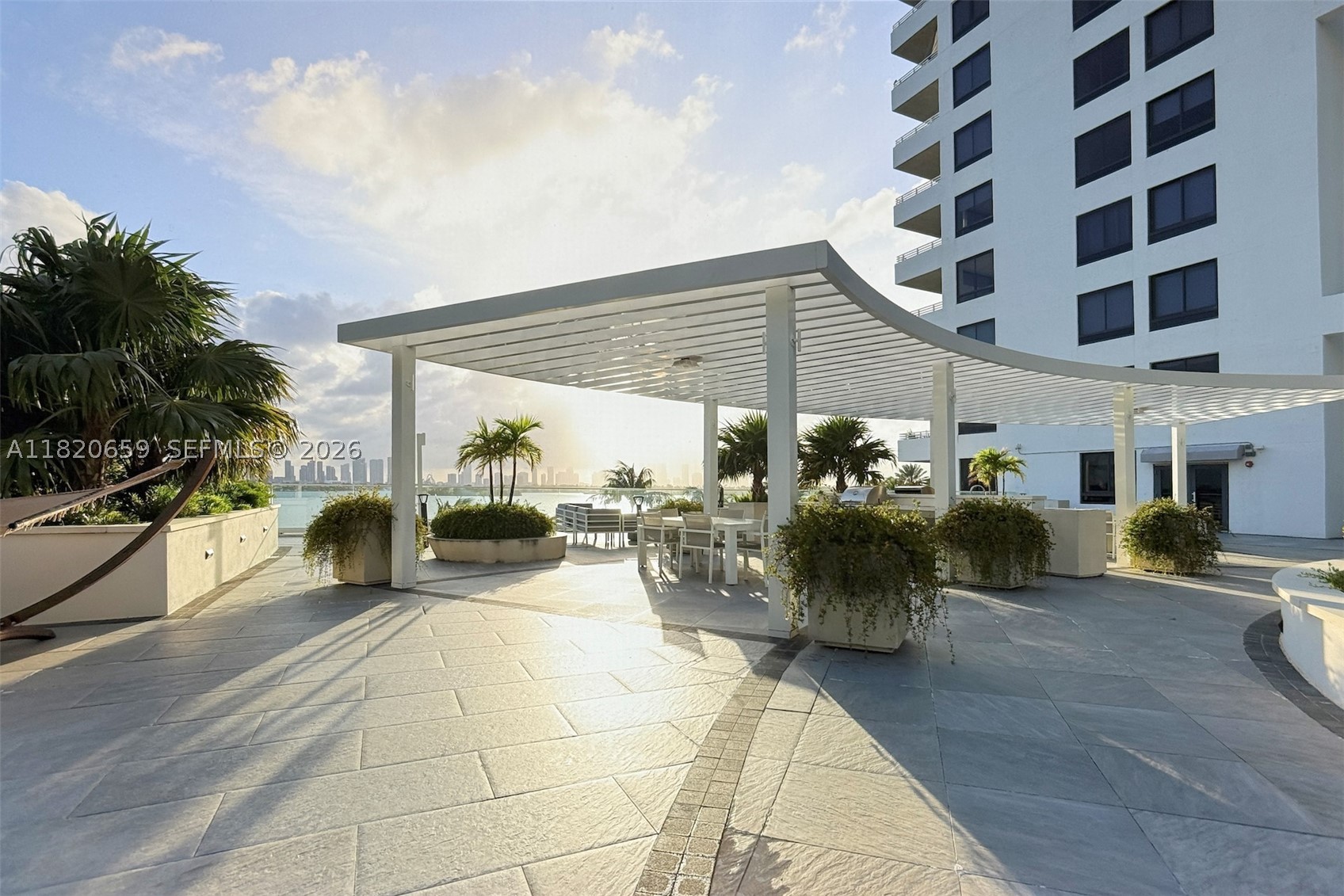 THE WAVERLY AT SOUTH BEAC - Residential