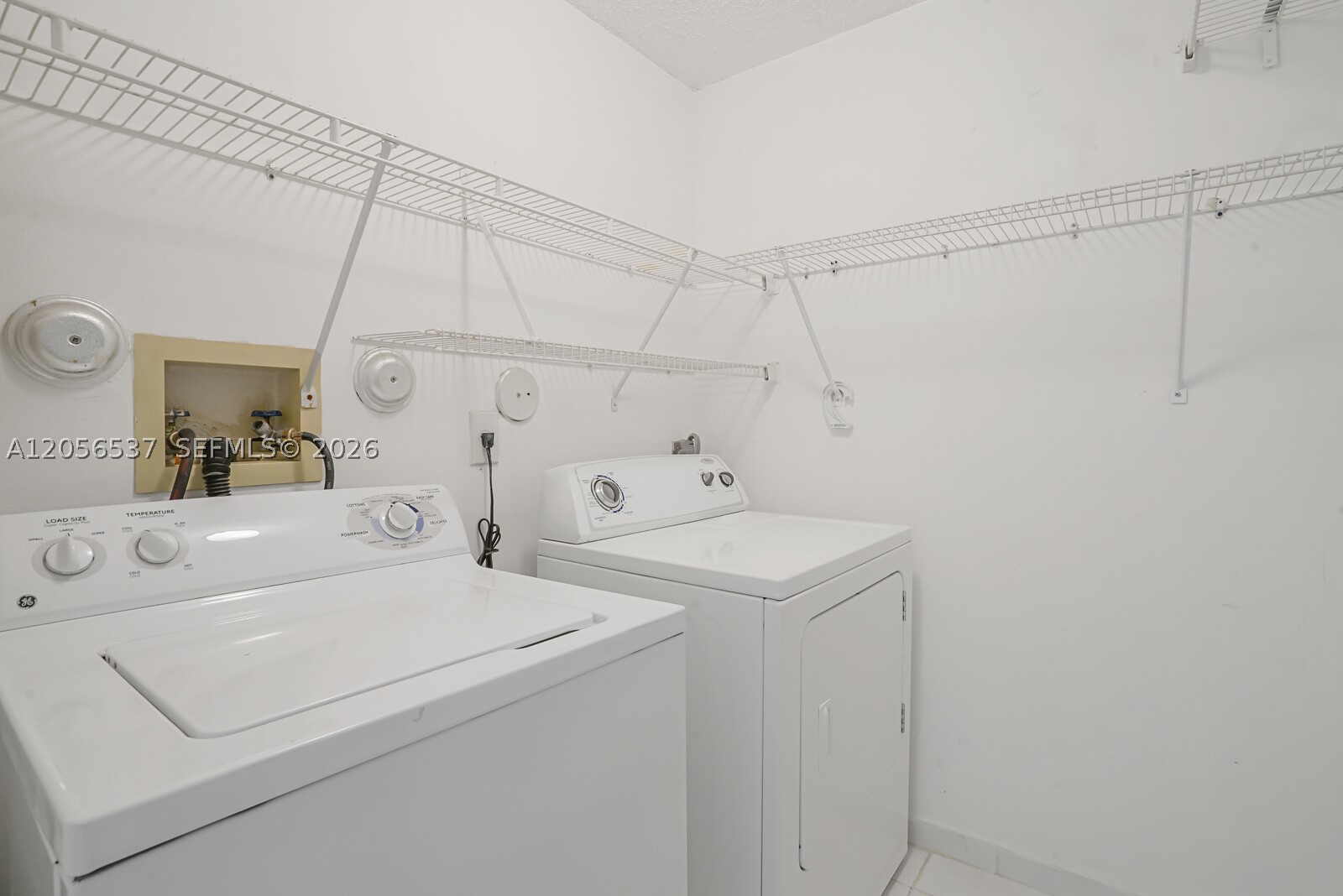 LAS VERDES CONDO - Residential Lease