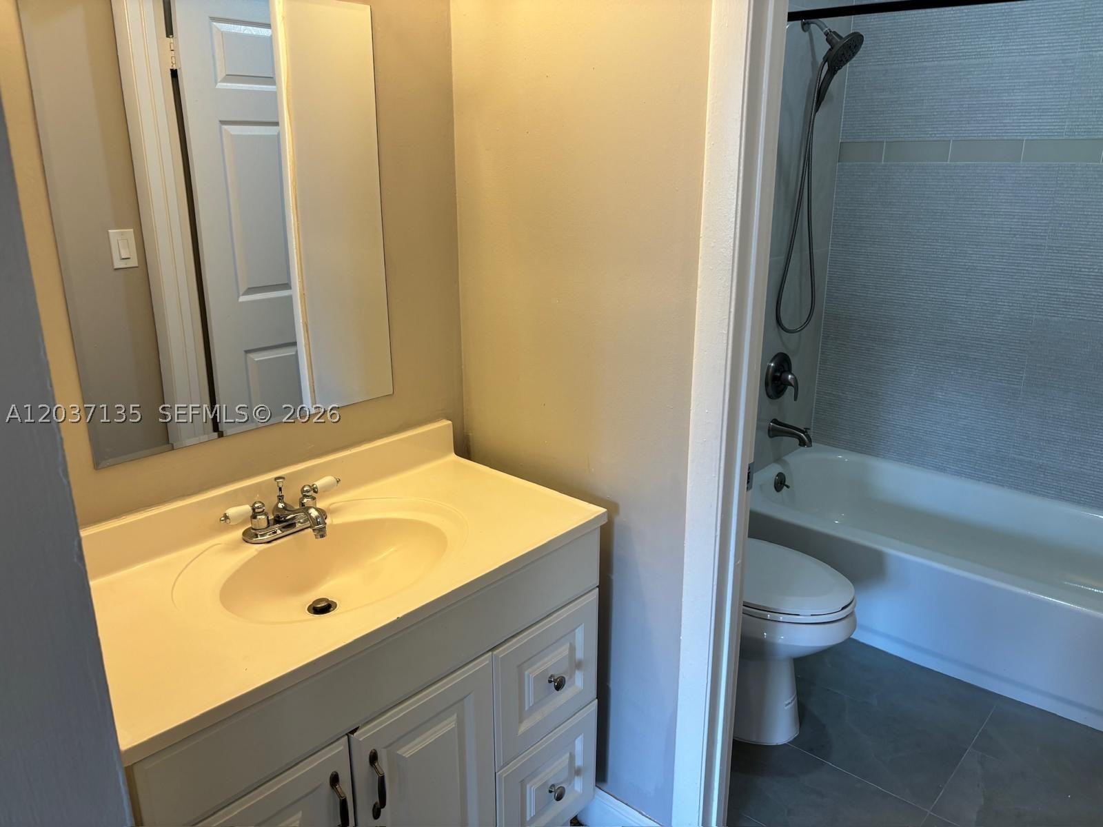 CORAL WEST CONDO - Residential Lease