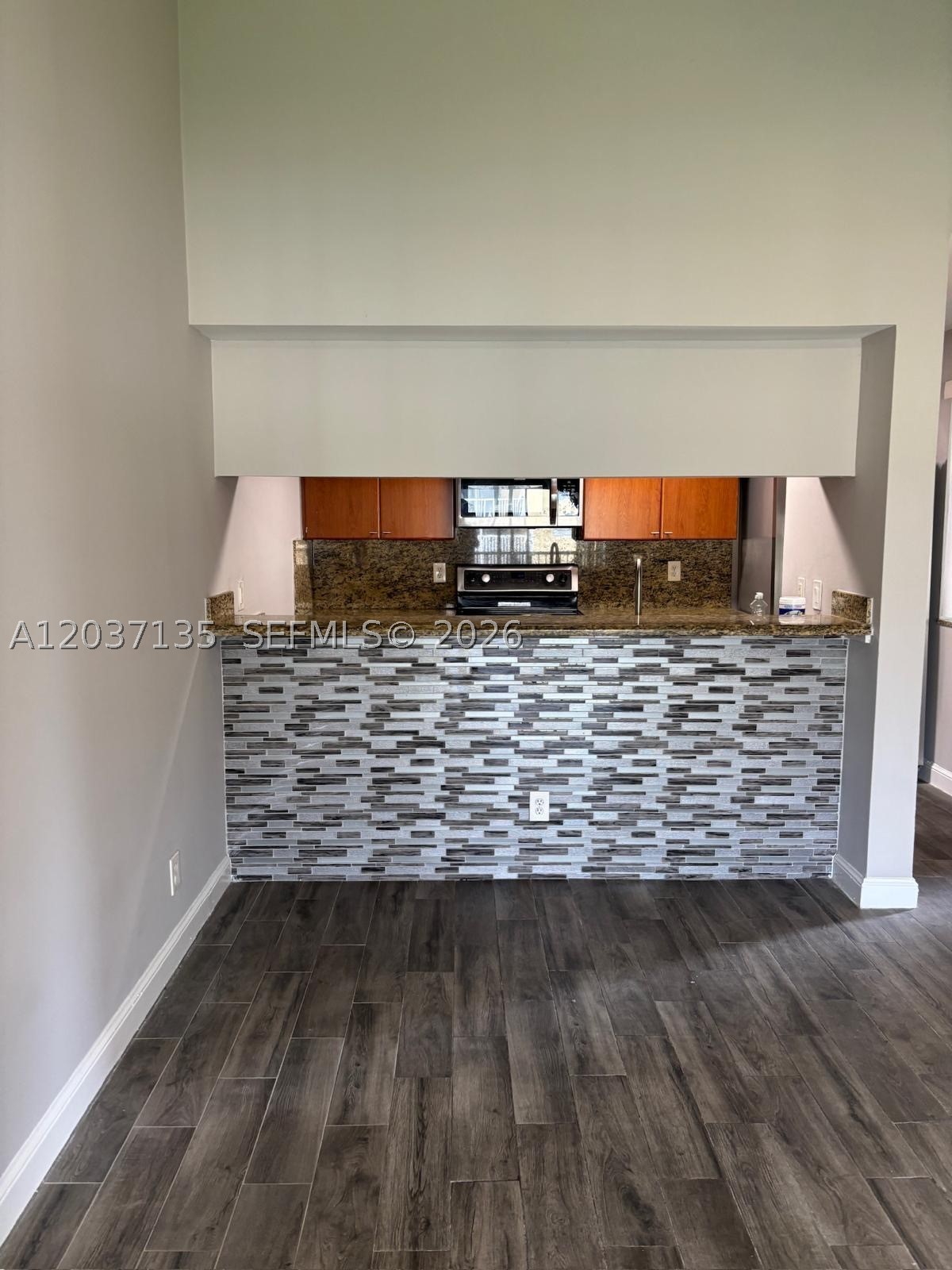 CORAL WEST CONDO - Residential Lease