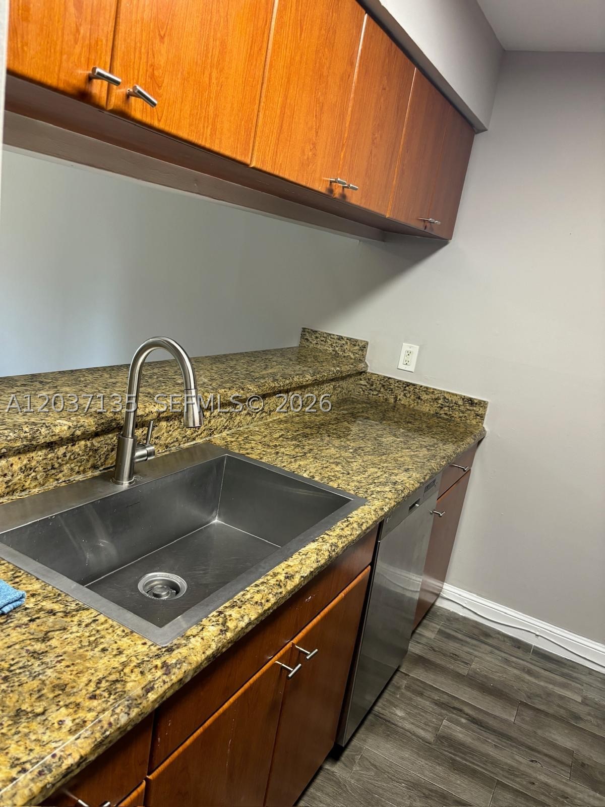 CORAL WEST CONDO - Residential Lease